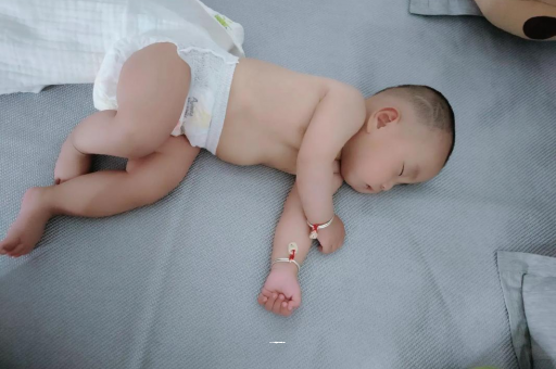 渭南几个月宝宝会抬头
